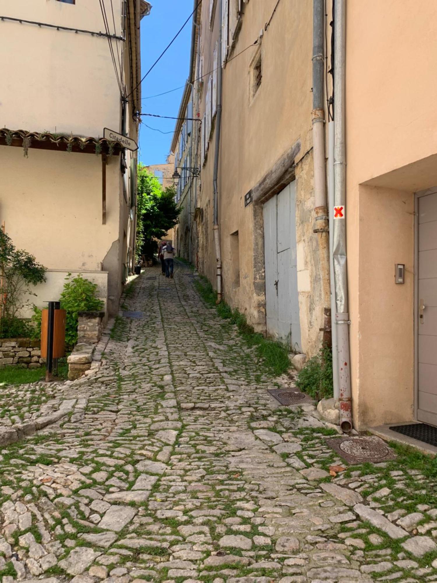 Cocon Au Coeur Du Village De Forcalquier Exterior photo